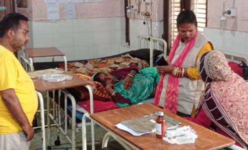 सांसद साहद्वारा अस्पतालको निरिक्षण